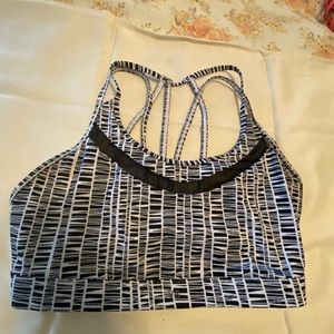 Sports bra byVSX Sport Victorias Secret size M. No pads.